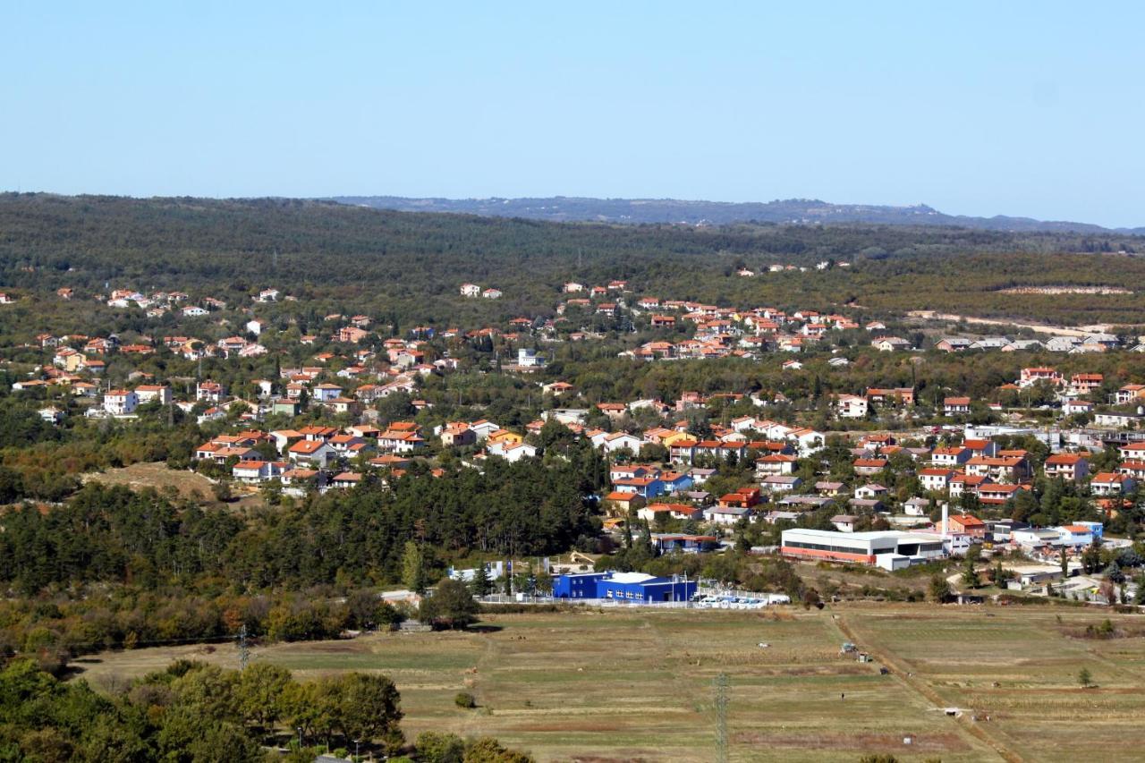 Apartments With A Parking Space Vinez, Labin - 11851 Exterior foto